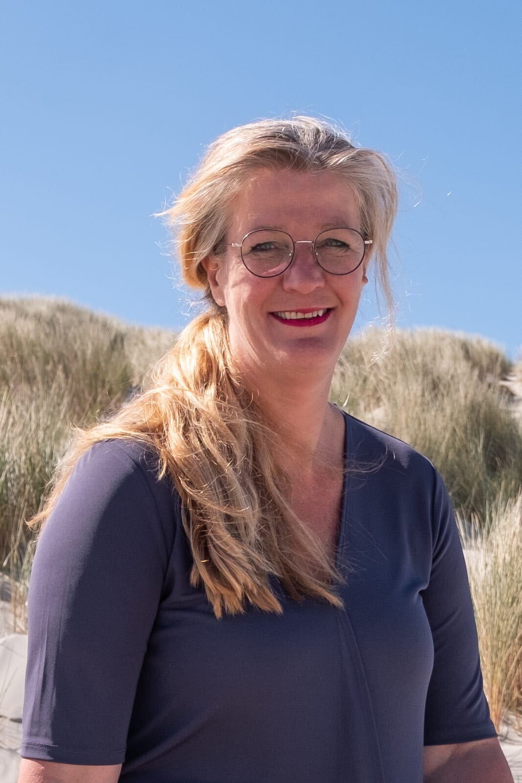 Stef Boes verpleegkundig Overgangsconsulent Kenniscentrum Overgang Friesland Harlingen Leeuwarden Terschelling Heerenveen Sneek Grou PMS Opvliegers Hormonen voeding supplementen vitaminen roken alcohol